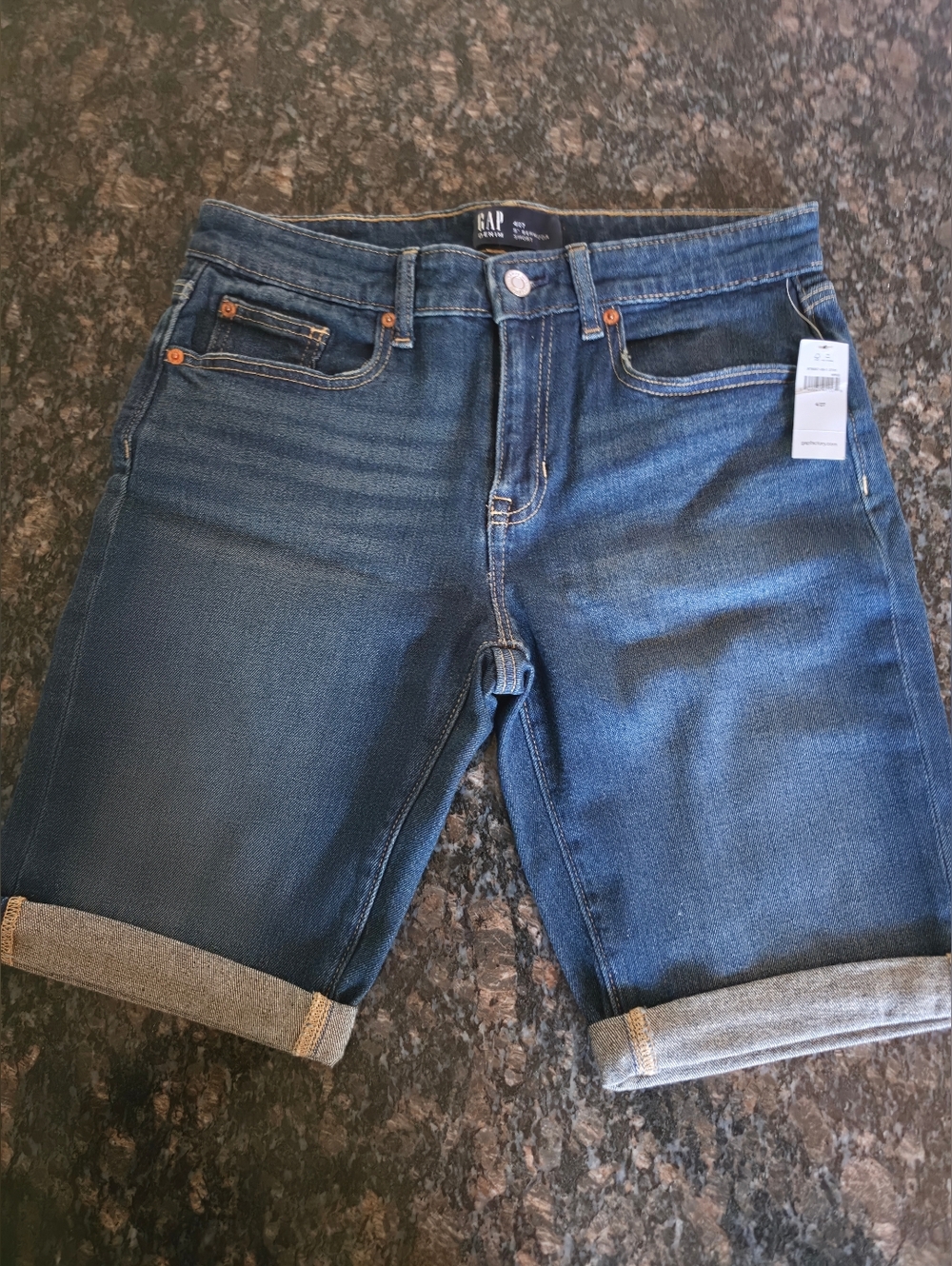 NWT Womens Sz 4/27 Gap Bermuda Denim Shorts